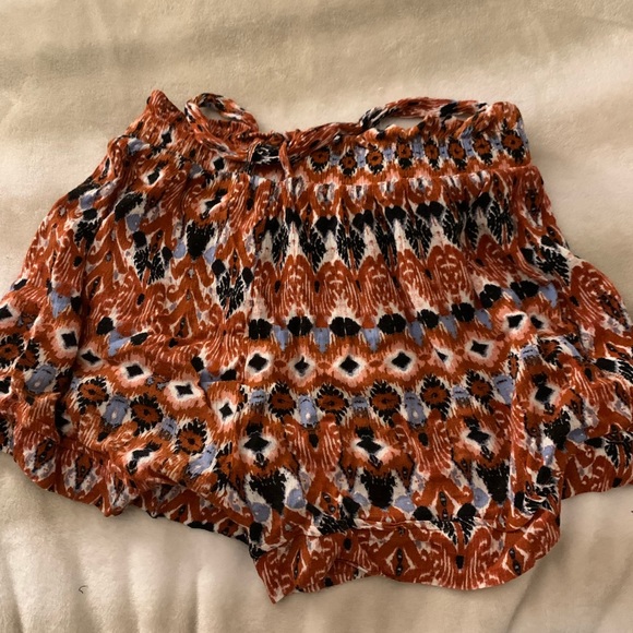 Patterned Shorts - Picture 2 of 3